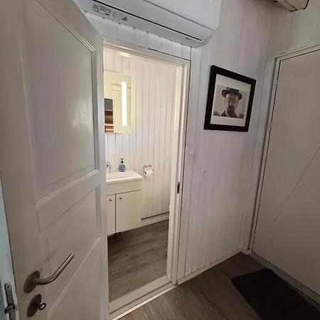 Casa vacanze Bright Summer House Only 300 M From The Water Tjørneholm