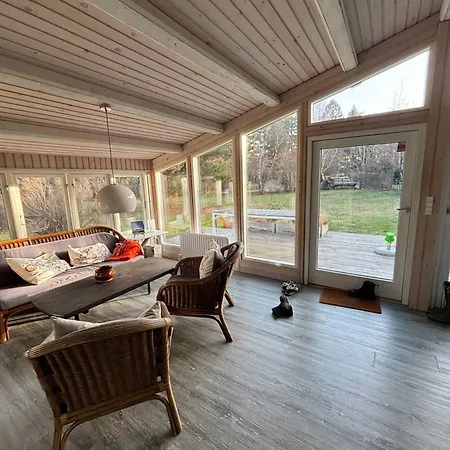 Bright Summer House Only 300 M From The Water * Tjørneholm