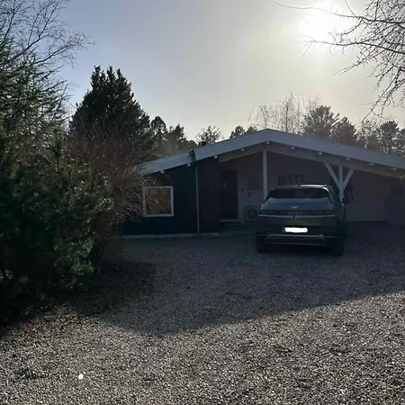 Casa vacanze Bright Summer House Only 300 M From The Water