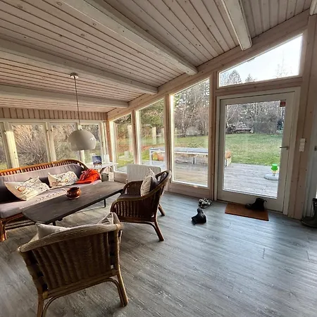 Bright Summer House Only 300 M From The Water * Tjørneholm