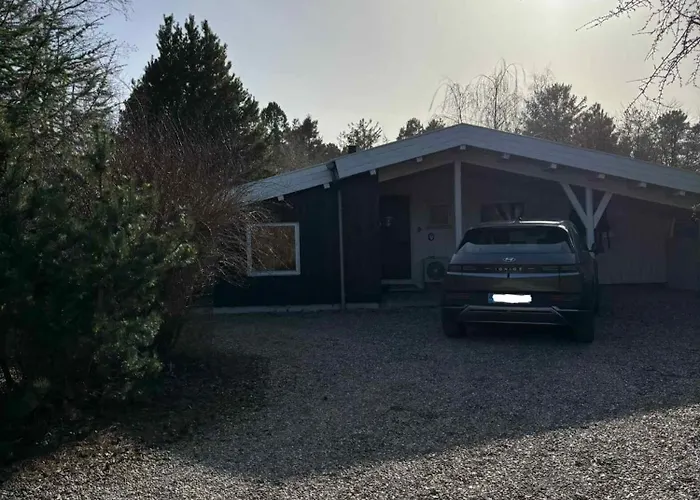 Casa vacanze Bright Summer House Only 300 M From The Water